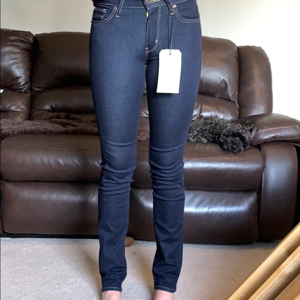 Dark Levi’s slim jeans